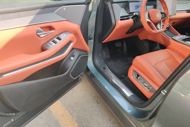 BYD Tang L 2025 immagine di auto #18
