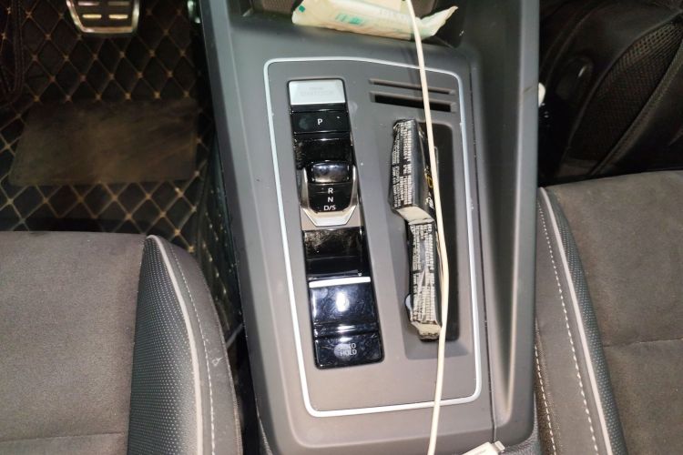Volkswagen Golf 2021 car image #18