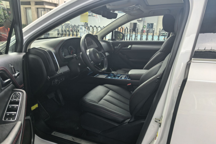 BYD Tang New Energy 2018 #18 BYD Tang New Energy 2018 car image #18