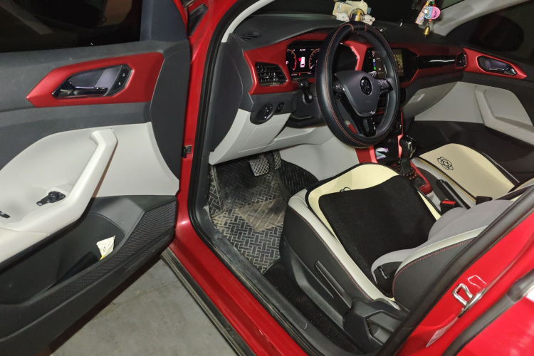 Volkswagen T-Cross 2022 car image #18