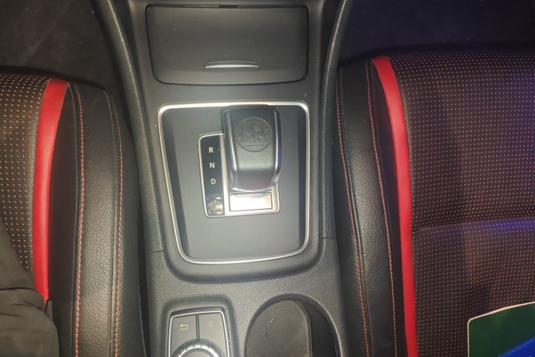 Mercedes-Benz GLA AMG 2015 car image #18