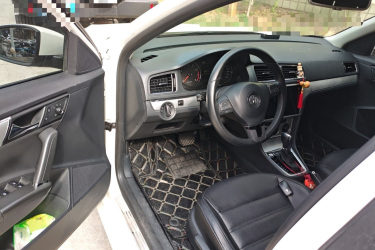 Volkswagen Gran Lavida 2014 immagine di auto #18