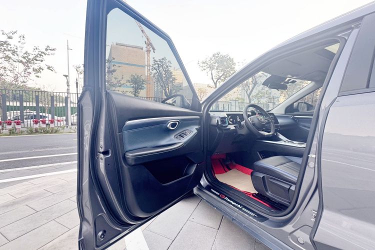 GAC Trumpchi GS3 2023 #18 GAC Trumpchi GS3 2023 car image #18