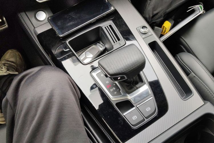 Audi Q5L 2024 #18 Audi Q5L 2024 car image #18