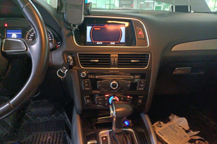 Audi Q5 2018 صورة سيارة #18