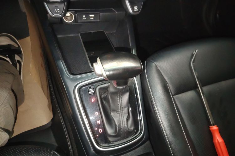 Kia K2 2018 imagen de coche #18