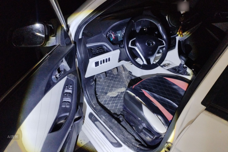 Soueast V5 Lingzhi 2017 car image #18