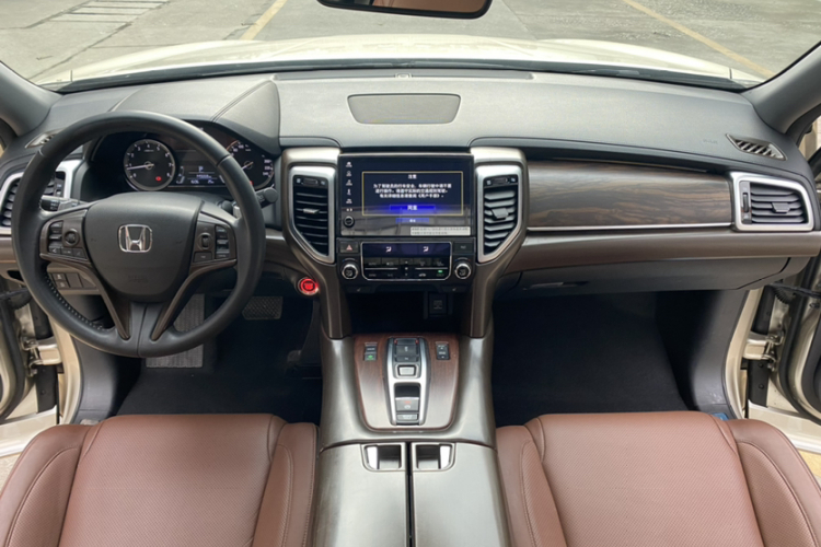 Honda UR-V 2018 immagine di auto #18