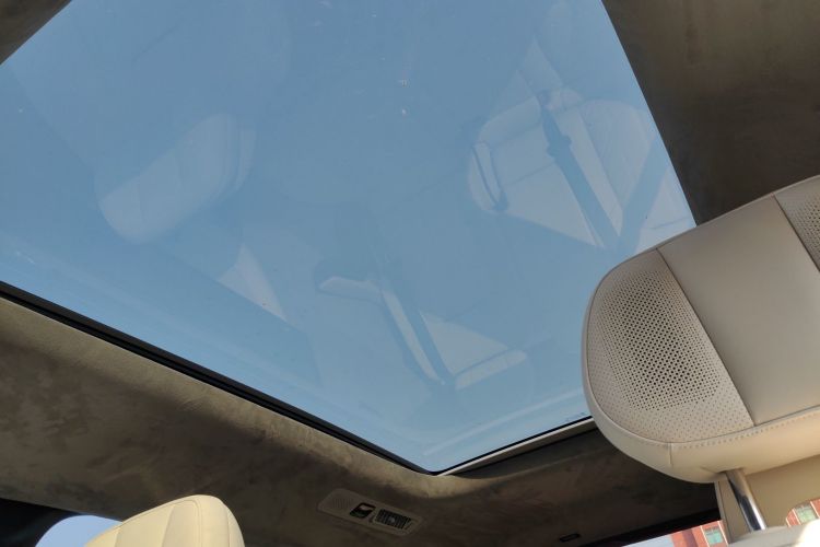 极氪 极氪MIX 2024 汽车图片 #18