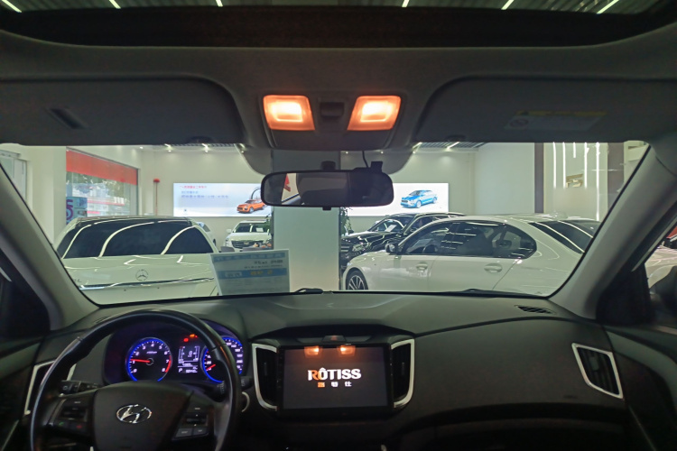 Hyundai ix25 2018 #18 Hyundai ix25 2018 car image #18