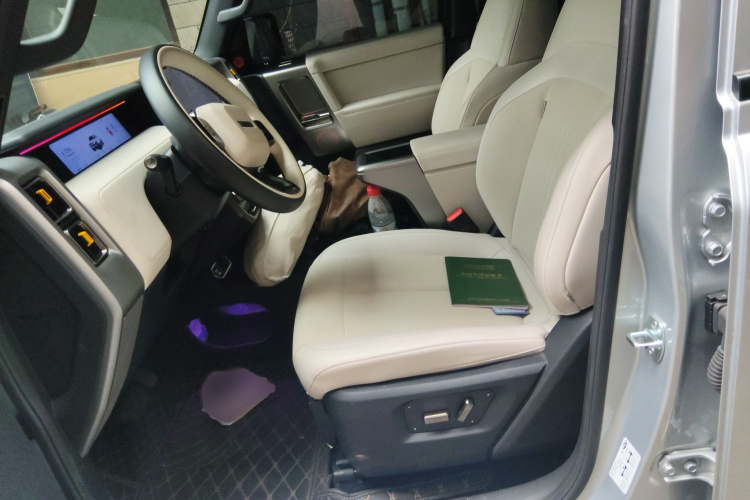 2024 car image #18