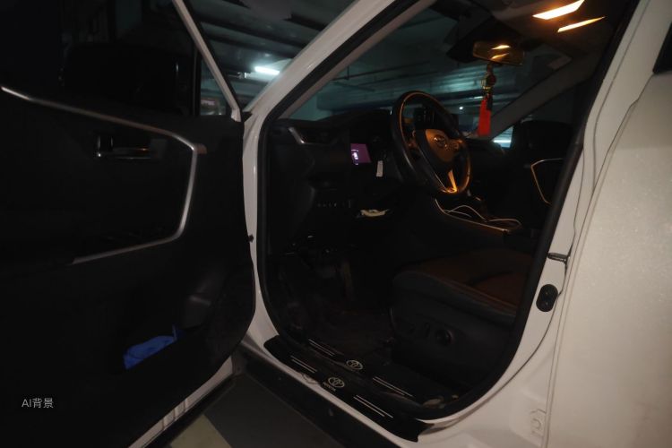 Toyota RAV4 Hybird E+ 2021 immagine di auto #18