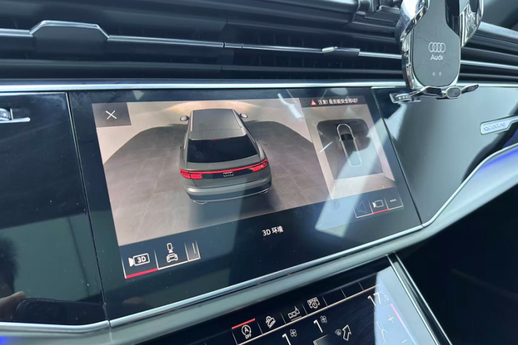 Audi Q8 2019 car image #18