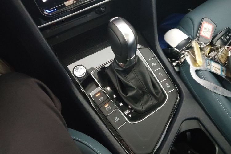 Volkswagen Tharu 2024 car image #18