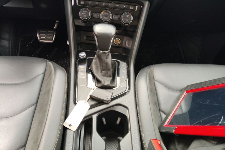 Volkswagen Tiguan L 2021 car image #18
