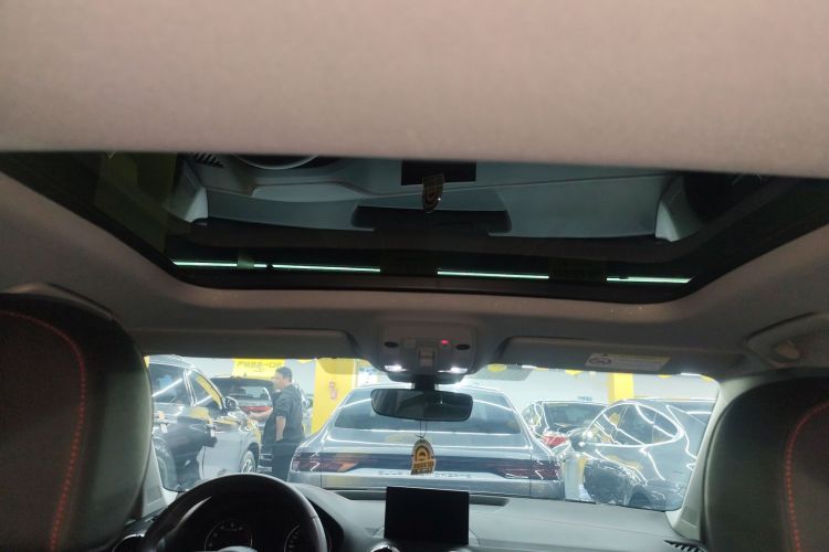 Q2L 2022 car image #18