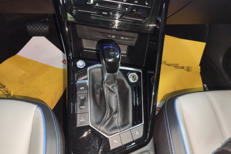 Volkswagen Tayron GTE 2023 immagine di auto #18