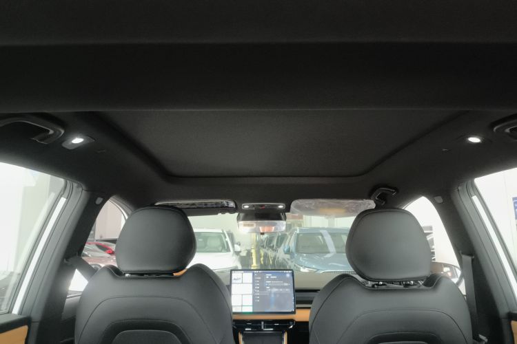 Livan 7 2025 изображение автомобиля #18