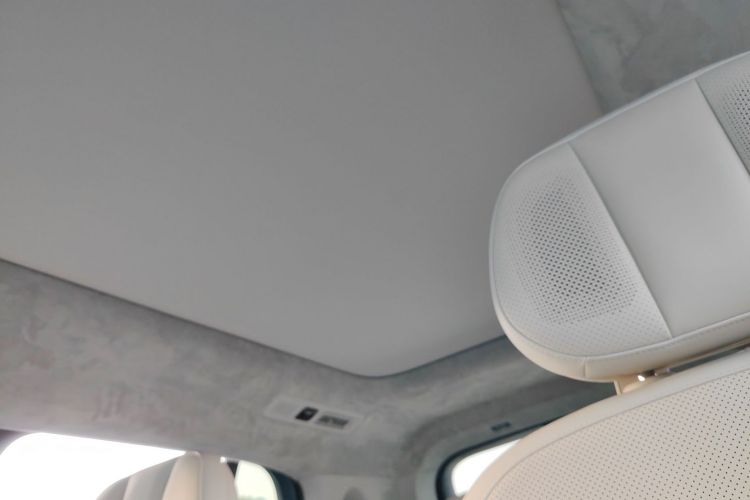 极氪 极氪MIX 2024 汽车图片 #18