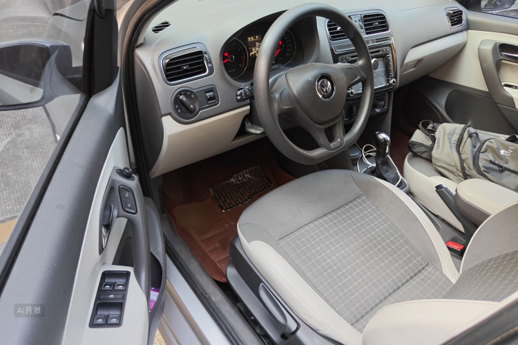 Polo 2015 immagine di auto #18