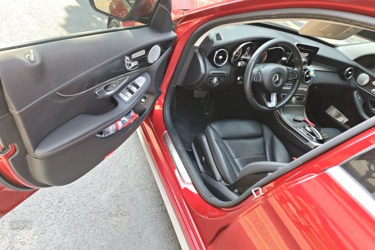 Mercedes-Benz C Class 2018 car image #18