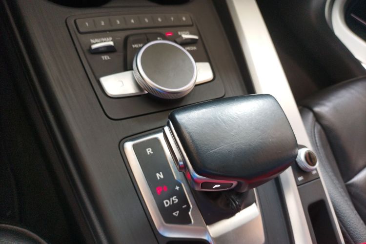 Audi A4L 2019 #18 Audi A4L 2019 car image #18