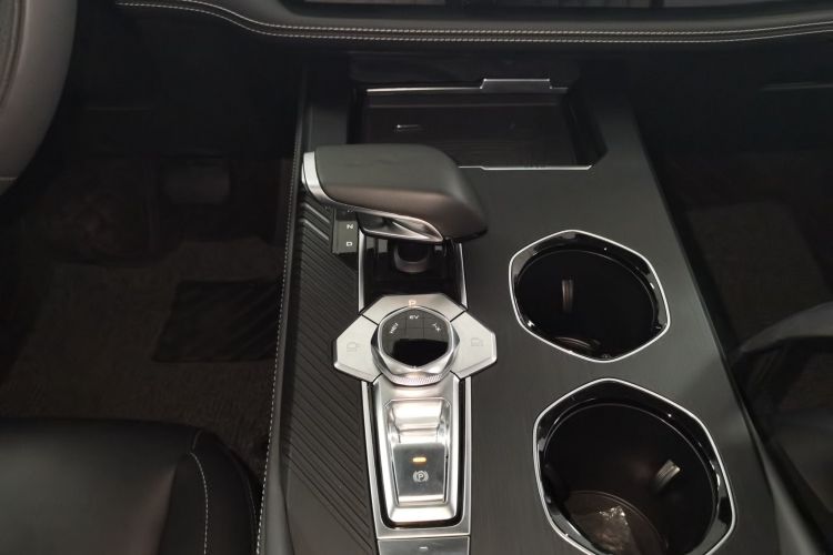 Changan UNI-K iDD 2025 #18 Changan UNI-K iDD 2025 car image #18