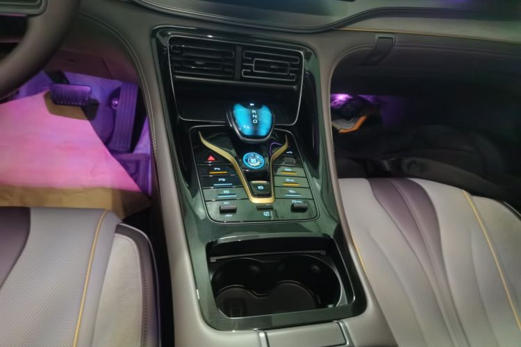 BYD Frigate 07 2023 #18 BYD Frigate 07 2023 car image #18