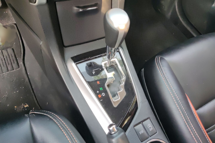 丰田 卡罗拉 2017 汽车图片 #18