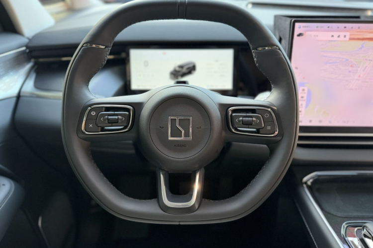 极氪 极氪009 2024 汽车图片 #18