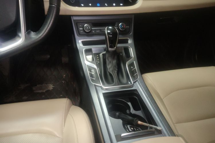GEELY Emgrand 2019 car image #18