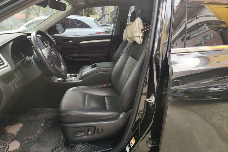 Toyota Highlander 2021 car image #18