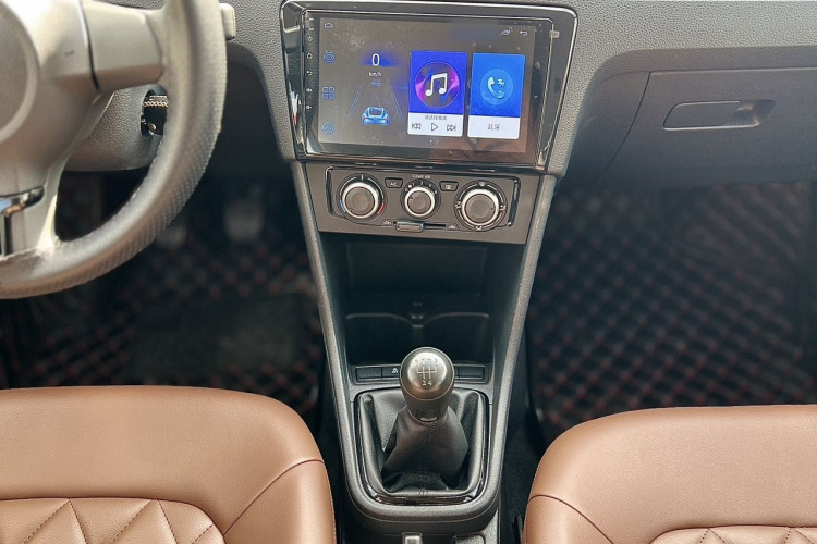 Santana 2020 car image #18