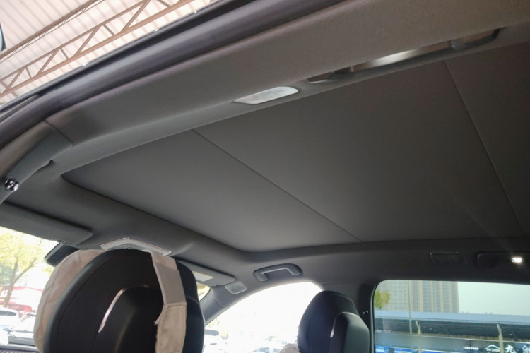 Zeekr 7X 2024 car image #18