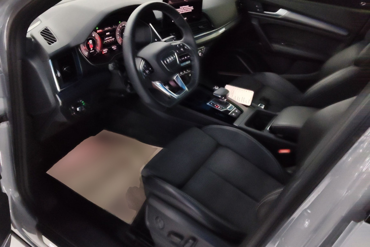 Audi Q5L Sportback 2021 immagine di auto #18