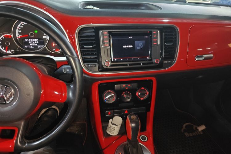 Volkswagen Beetle 2018 immagine di auto #18