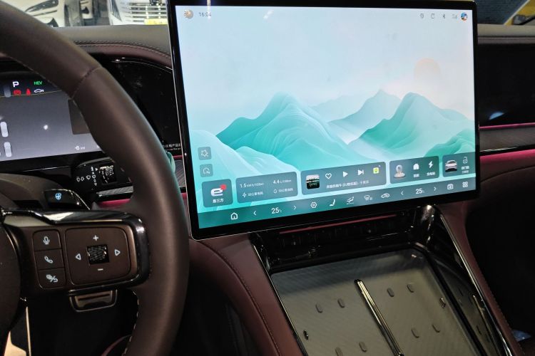 Denza Z9GT 2024 car image #18