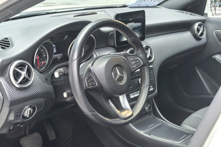 Mercedes-Benz A Class (Imported) 2017 #18 Mercedes-Benz A Class (Imported) 2017 car image #18