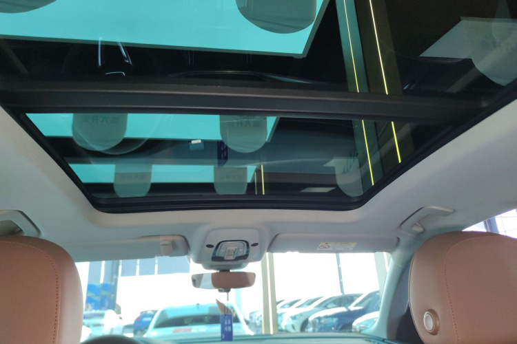 Audi Q8 2020 car image #18