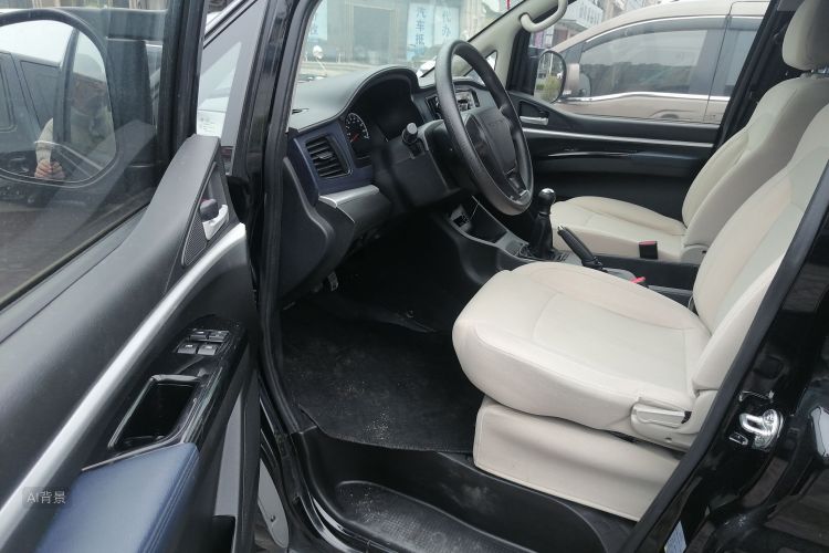 Forthing Lingzhi 2022 car image #18