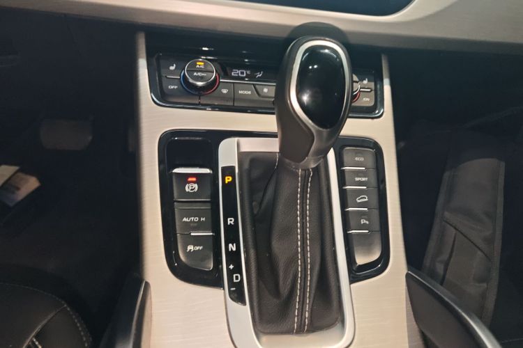 GEELY Boyue 2018 car image #18