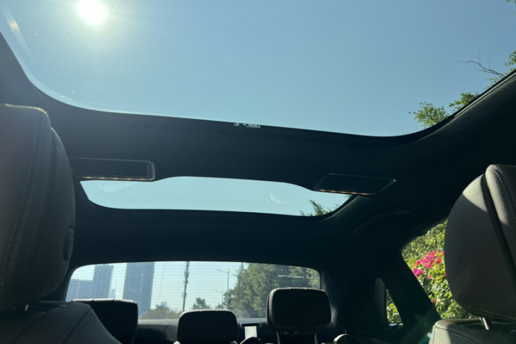 Mercedes-Benz E Class 2021 car image #18