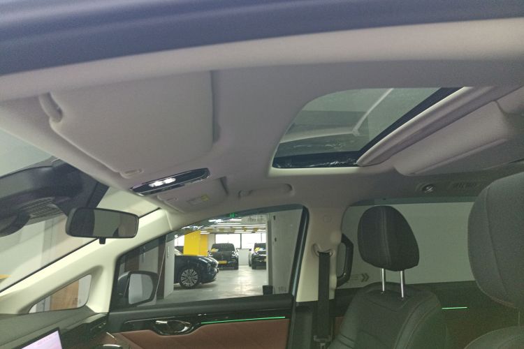 GAC Trumpchi E8 New Energy 2024 car image #18