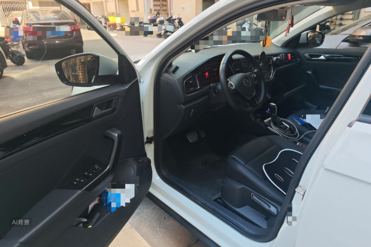 2021 car image #18