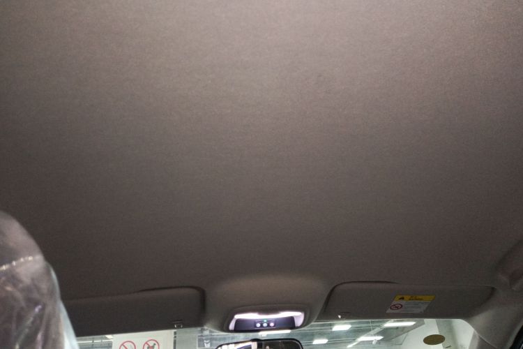 Chevrolet Tracker 2025 изображение автомобиля #18