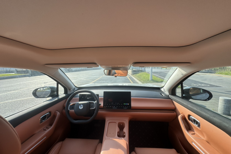 零跑汽车 零跑C10 2025 汽车图片 #18