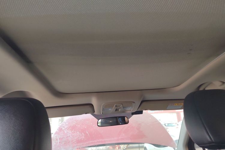 Suzuki S-Cross 2016 immagine di auto #18