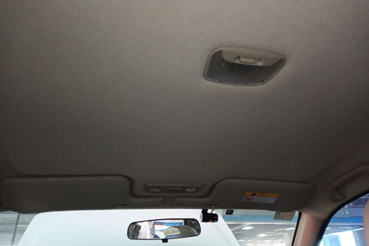 Soueast V3 Lingyue 2019 car image #18