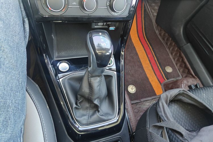 Volkswagen Tacqua 2021 car image #18