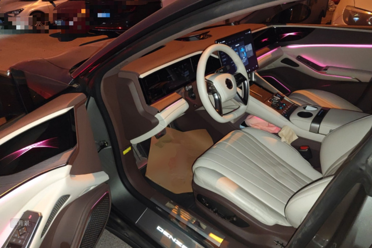 Denza Z9GT 2024 car image #18